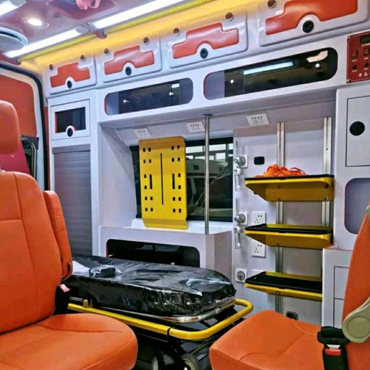古塔长途救护车护送病人租赁价格